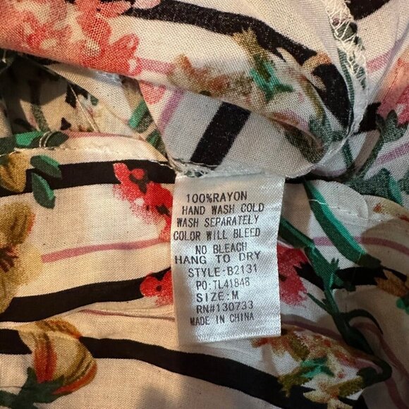 Umgee‎ Women Size M Multicolor Floral Stripe Flow Sleeve Romper Swim Coverup NWT - Picture 4 of 4